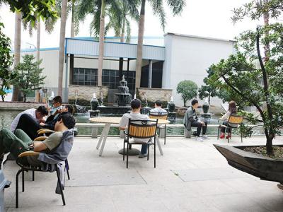 潤東方環保空調公司銷售部職工休閑區